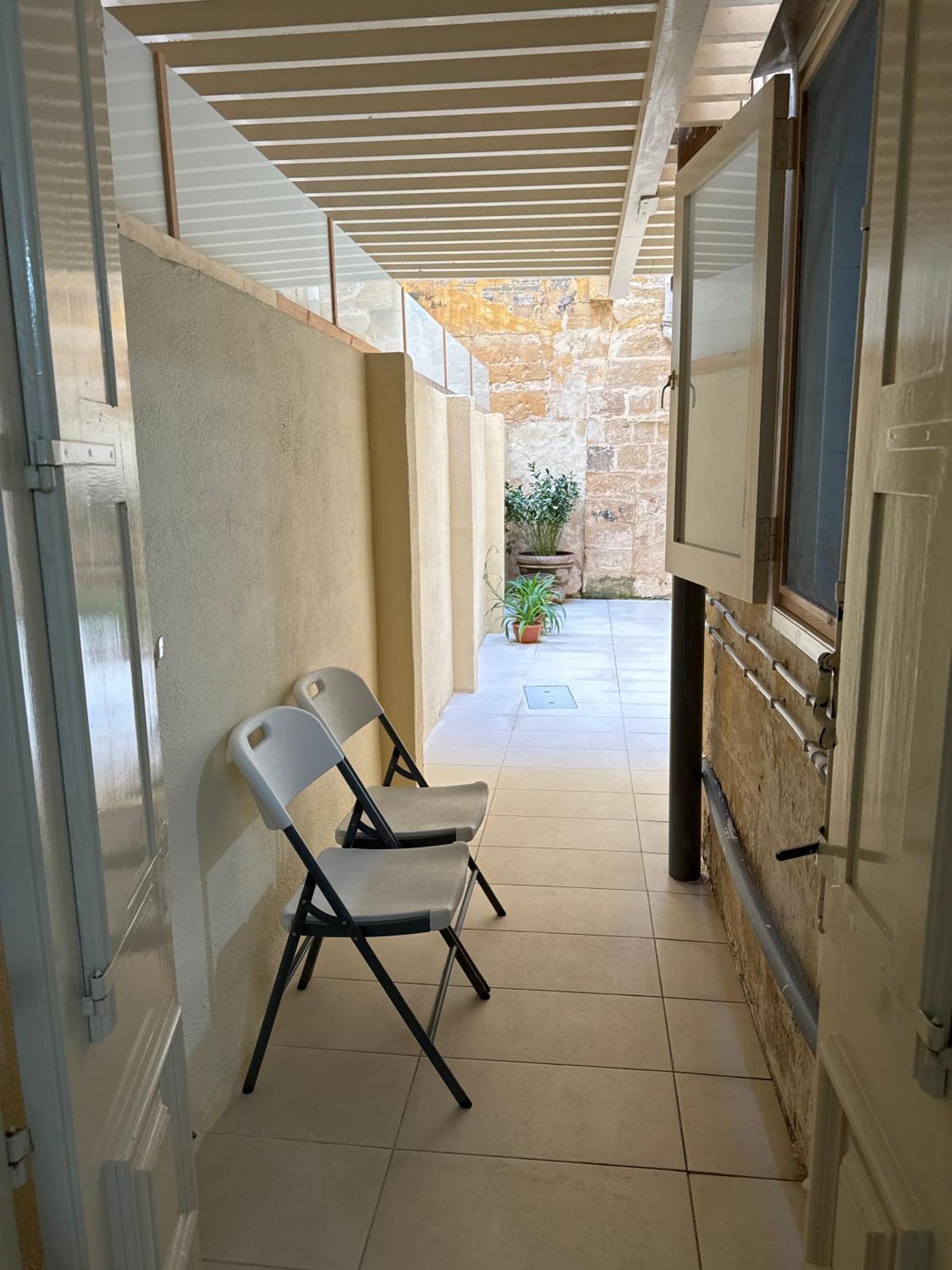 79A Valletta Accommodation Экстерьер фото