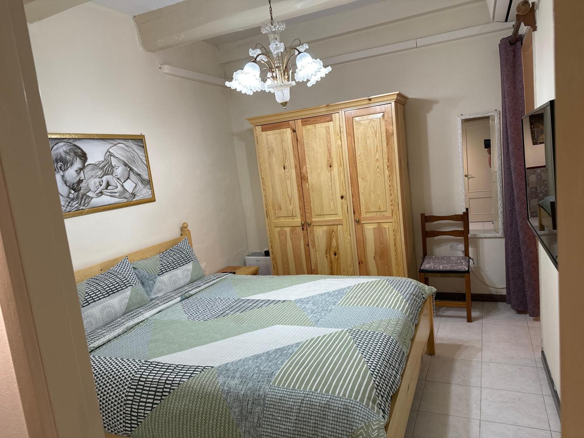 79A Valletta Accommodation Экстерьер фото